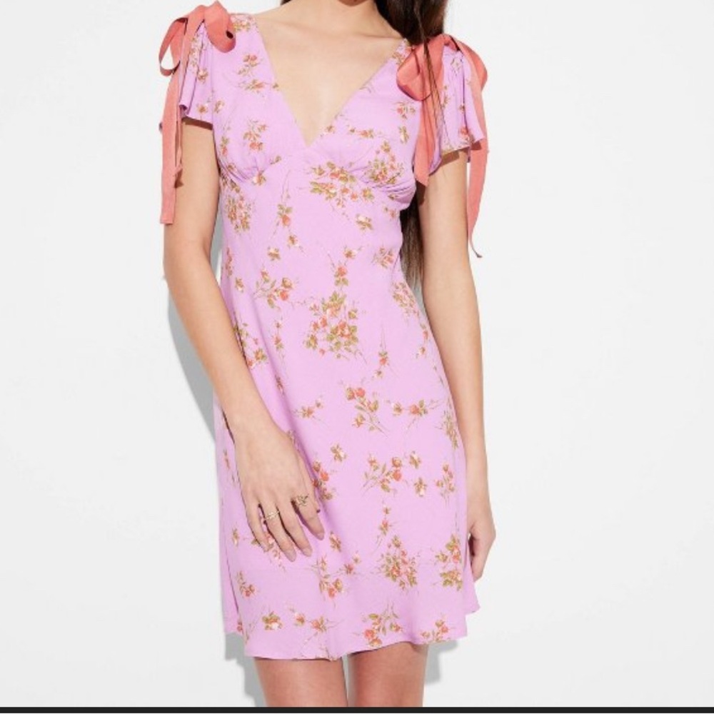 New with tags! Wild Fable Flutter Sleeve Bow Floral Pink Dress